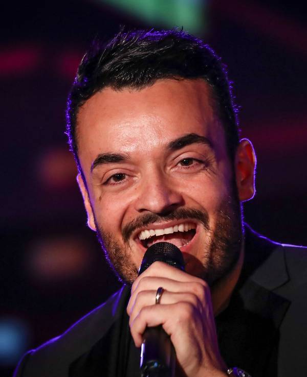 Sänger Giovanni Zarrella singt bei der SWR4 Veranstaltung „Gläserne Vier“ in der SpardaWelt. Er erhält den Preis als „Newcomer des Jahres“. +++ dpa-Bildfunk +++