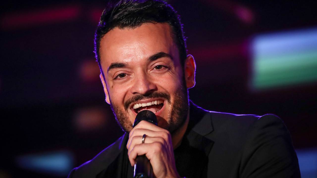 Sänger Giovanni Zarrella singt bei der SWR4 Veranstaltung „Gläserne Vier“ in der SpardaWelt. Er erhält den Preis als „Newcomer des Jahres“. +++ dpa-Bildfunk +++