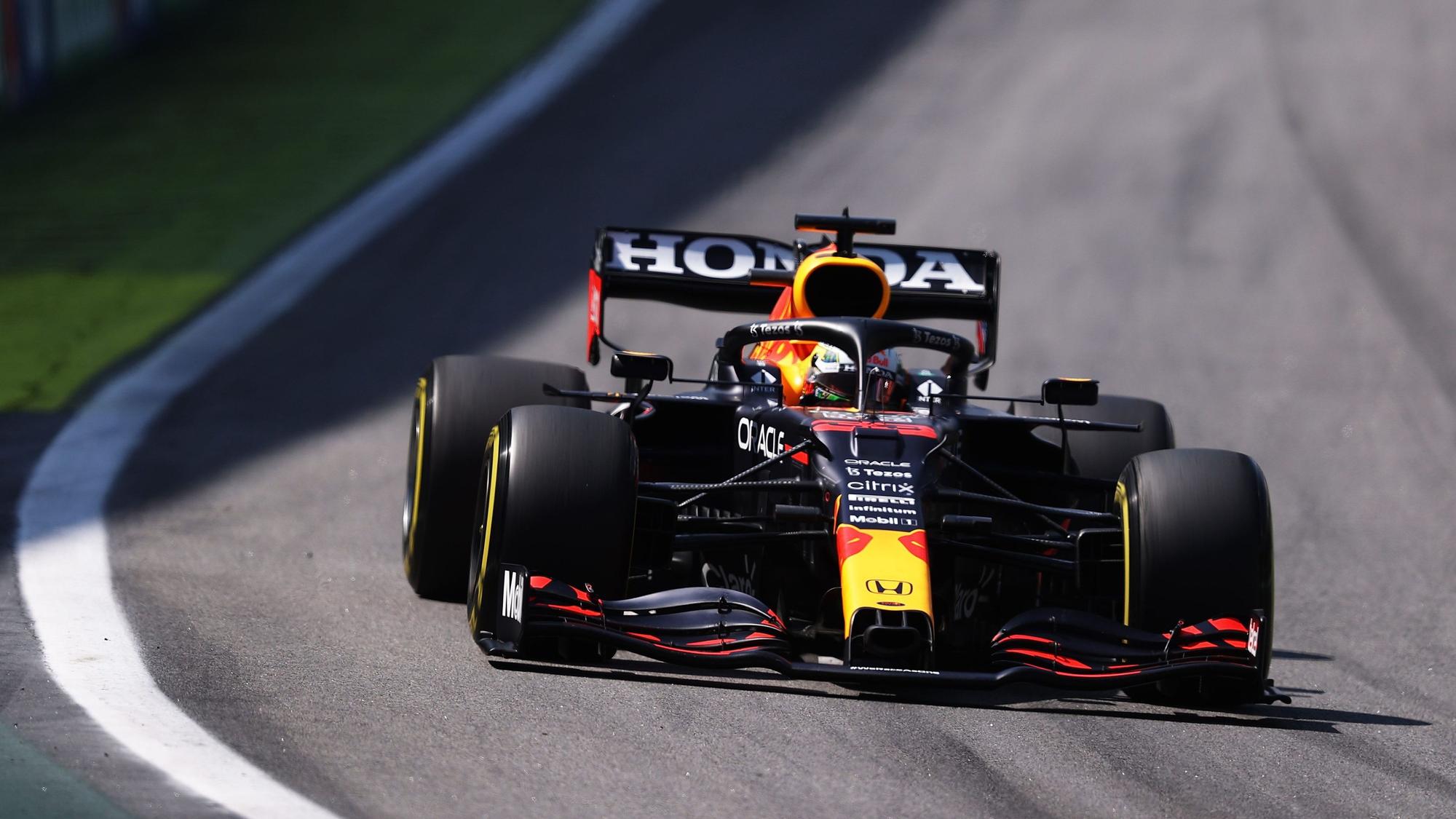 Max Verstappen in seinem Red Bull beim Großen Preis von Brasilien
