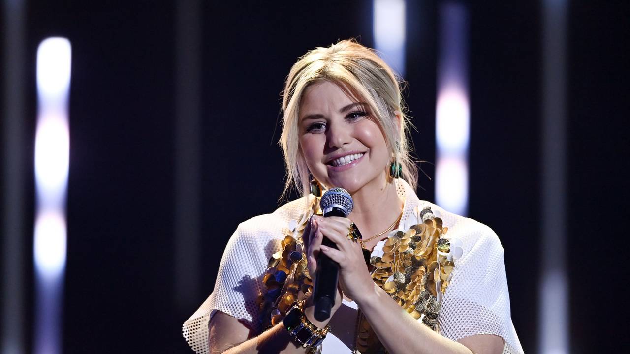 Schlagerstar Beatrice Egli steht im Dezember 2020 während der Jose Carreras Gala auf der Bühne.