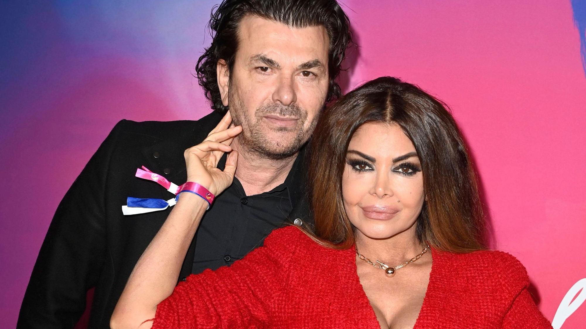 Kader Loth mit Ehemann Ismet Atli bei der Premiere der „Sat.1“ TV-Show „Helene Fischer – Ein Abend im Rausch“ am 10. November 2021 im Delphi-Filmpalast in Berlin.