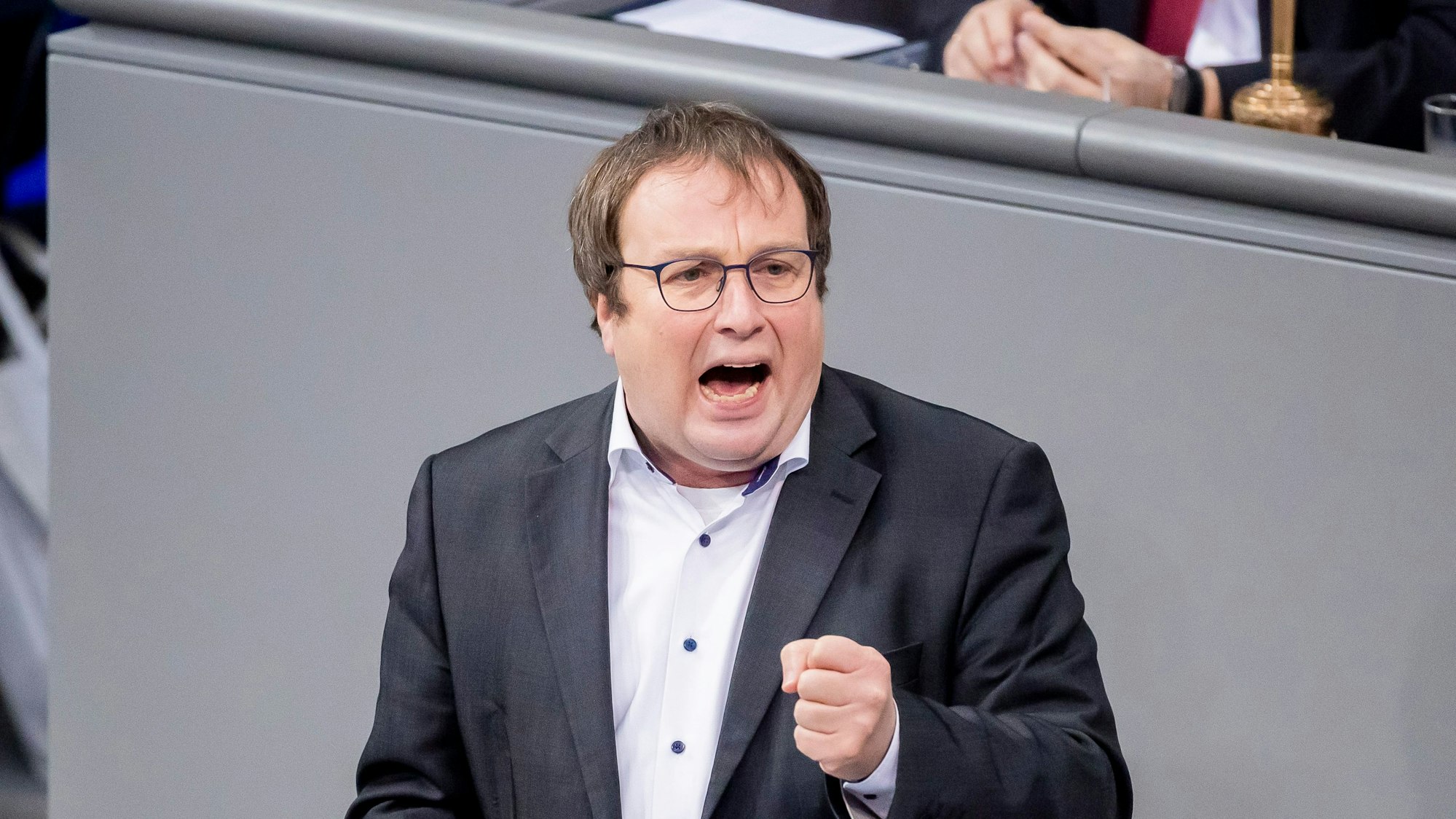 Grünen-Bundestagsabgeordnete Oliver Krischer am 17. Dezember 2020) spricht im Bundestag. Jetzt hat er sich für Kontaktbeschränkungen für Ungeimpfte ausgesprochen.