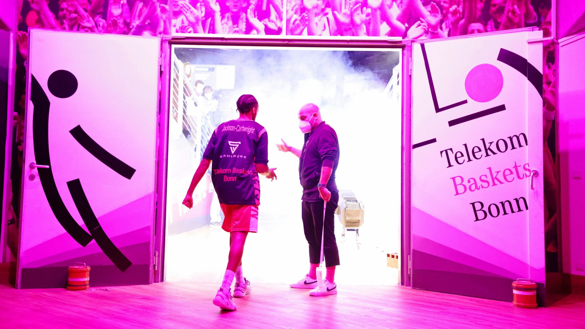 Spieler in den Katakomben vor dem Spiel Telekom Baskets Bonn vs. NINERS Chemnitz.