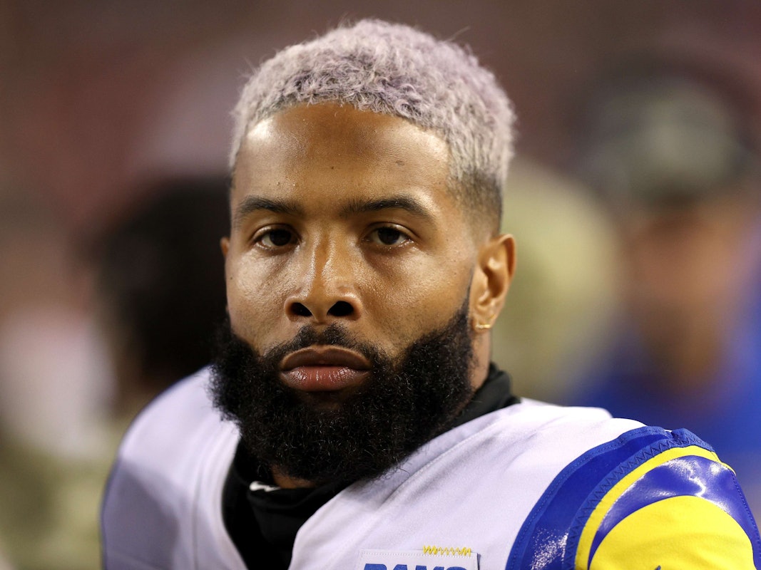 Odell Beckham Jr. schaut in Richtung Kamera.