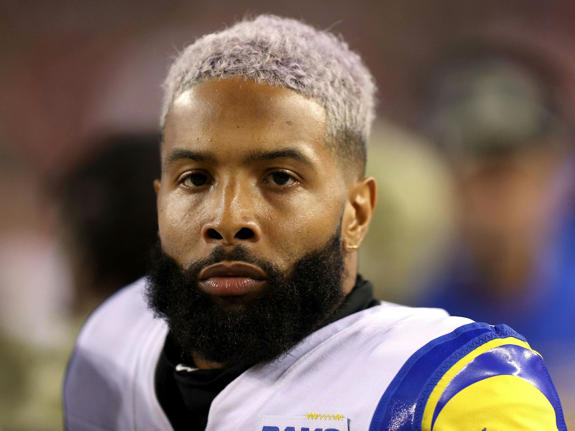 Odell Beckham Jr. schaut in Richtung Kamera.