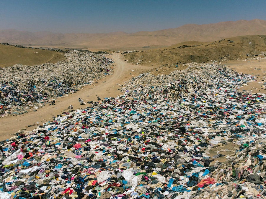 Tausende Tonnen Textilien werden jedes Jahr in der Atacama-Wüste abgeladen. Das Foto wurde im September 2021 aufgenommen.