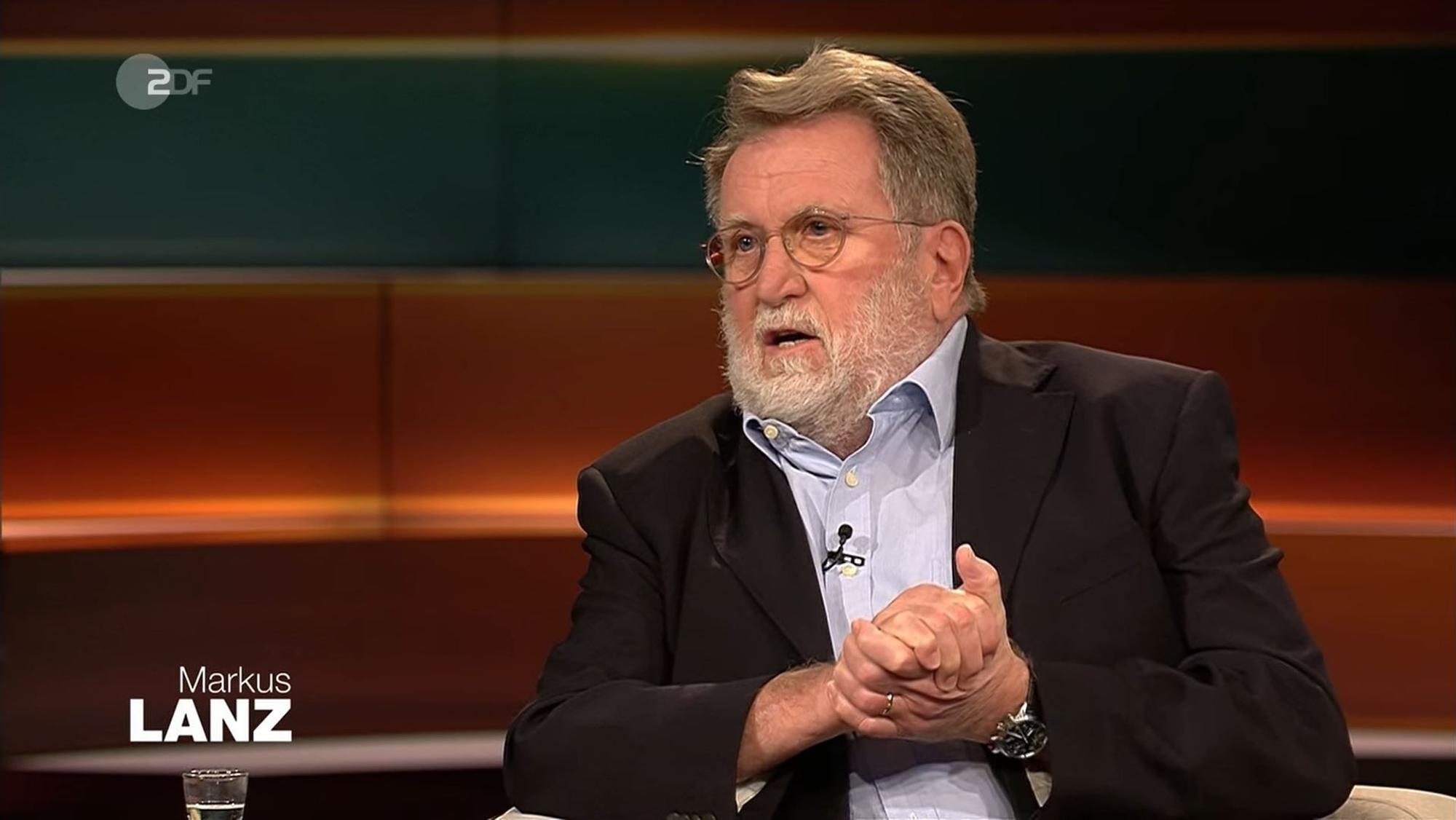Der Chef der Ständigen Impfkommission, Thomas Mertens, sprach am Dienstag (16. November) in einem Nebensatz von der aktualisierten Impfempfehlung ab 18 Jahren.