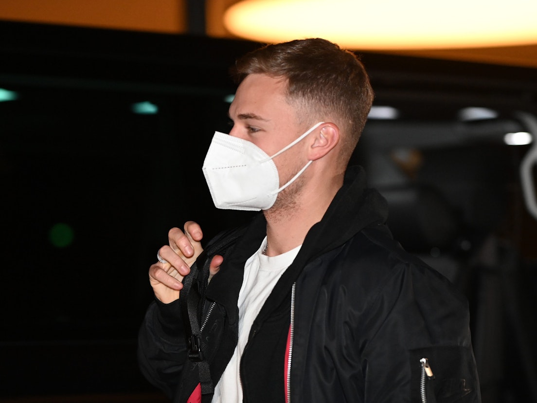 Eintreffen der Nationalspieler am Teamhotel. Joshua Kimmich trifft am Ritz-Carlton ein.