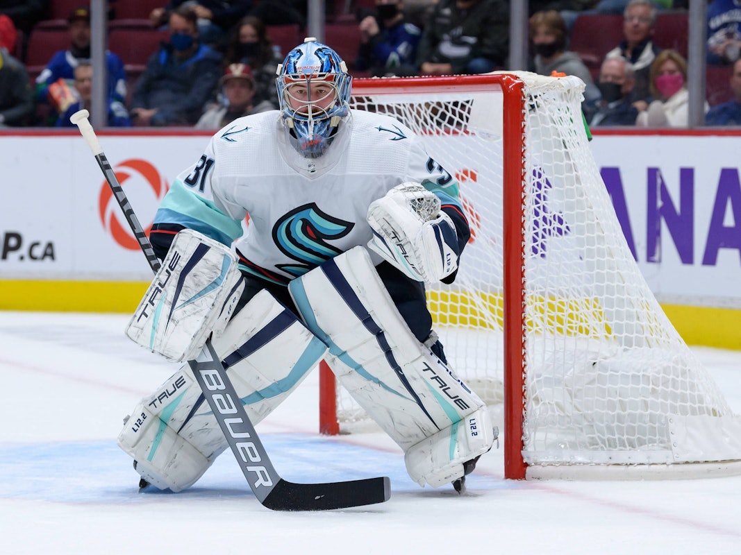 Philipp Grubauer steht im Tor