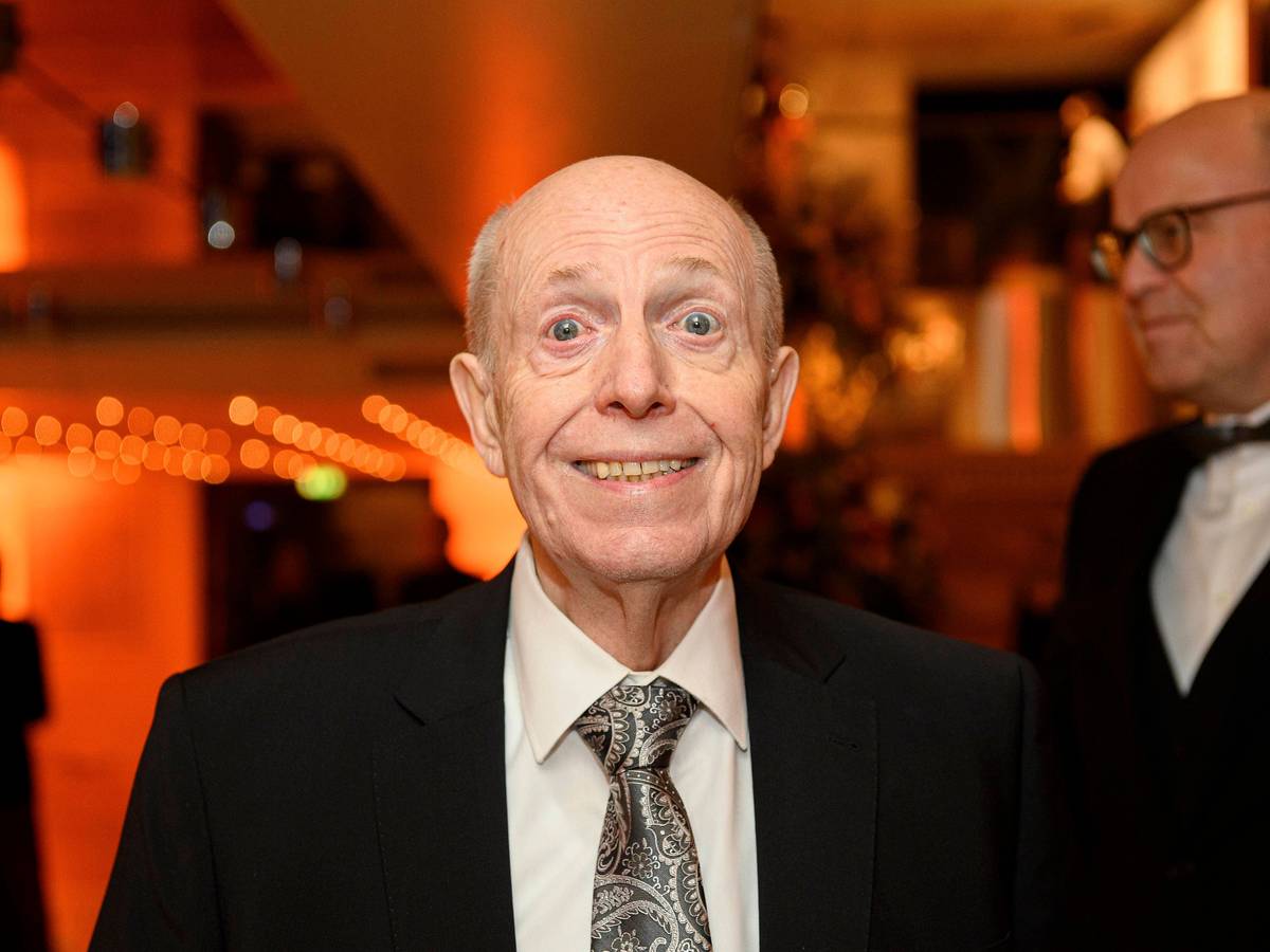 Ex-XXL-Manager Reiner Calmund hat nach seiner Operation viel Gewicht verloren.