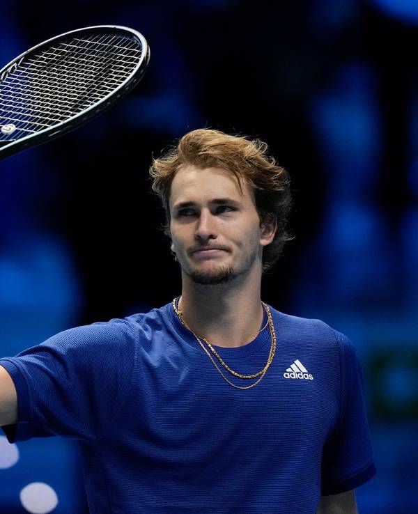 Alexander Zverev jubelt nach seinem Sieg.