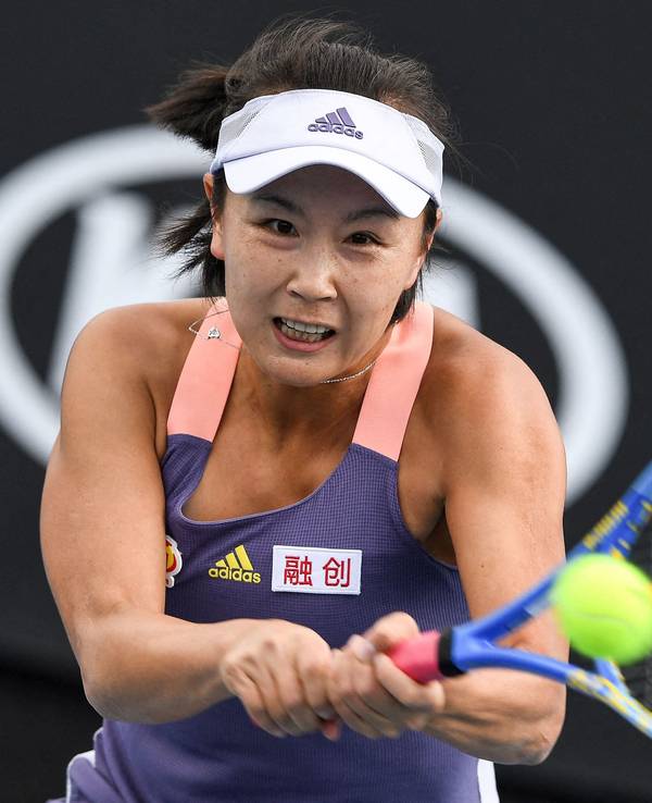 Peng Shuai beim Return im Match gegen Nao Hibino