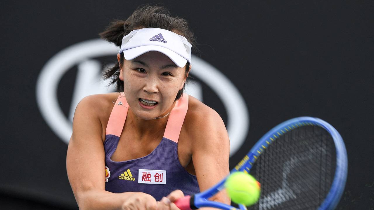 Peng Shuai beim Return im Match gegen Nao Hibino
