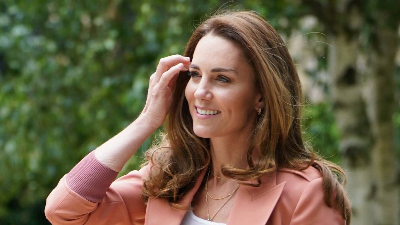 Kate, Herzogin von Cambridge, trifft zu ihrem Besuch im National History Museum ein.