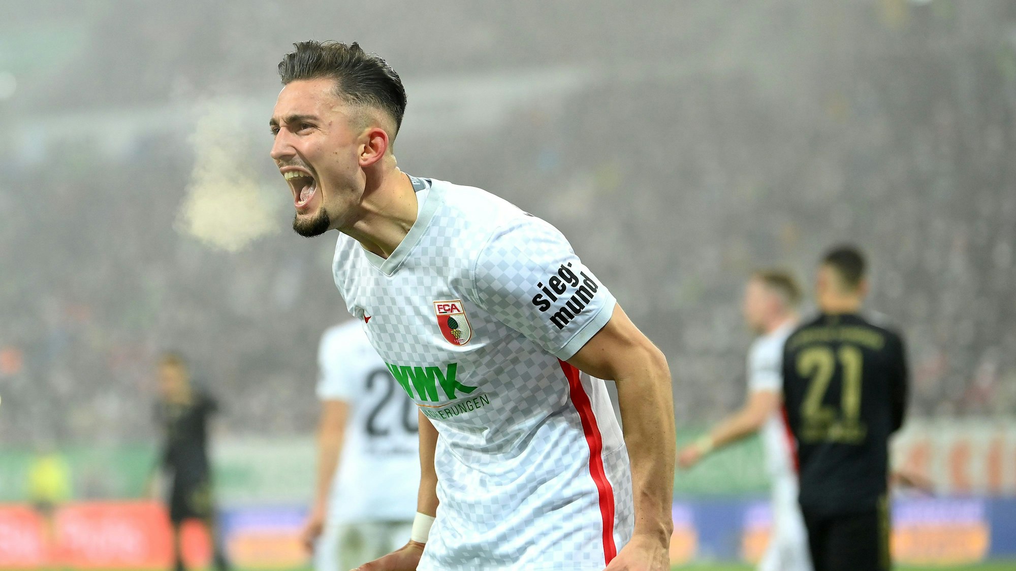 Andi Zeqiri schreit seine Freude heraus