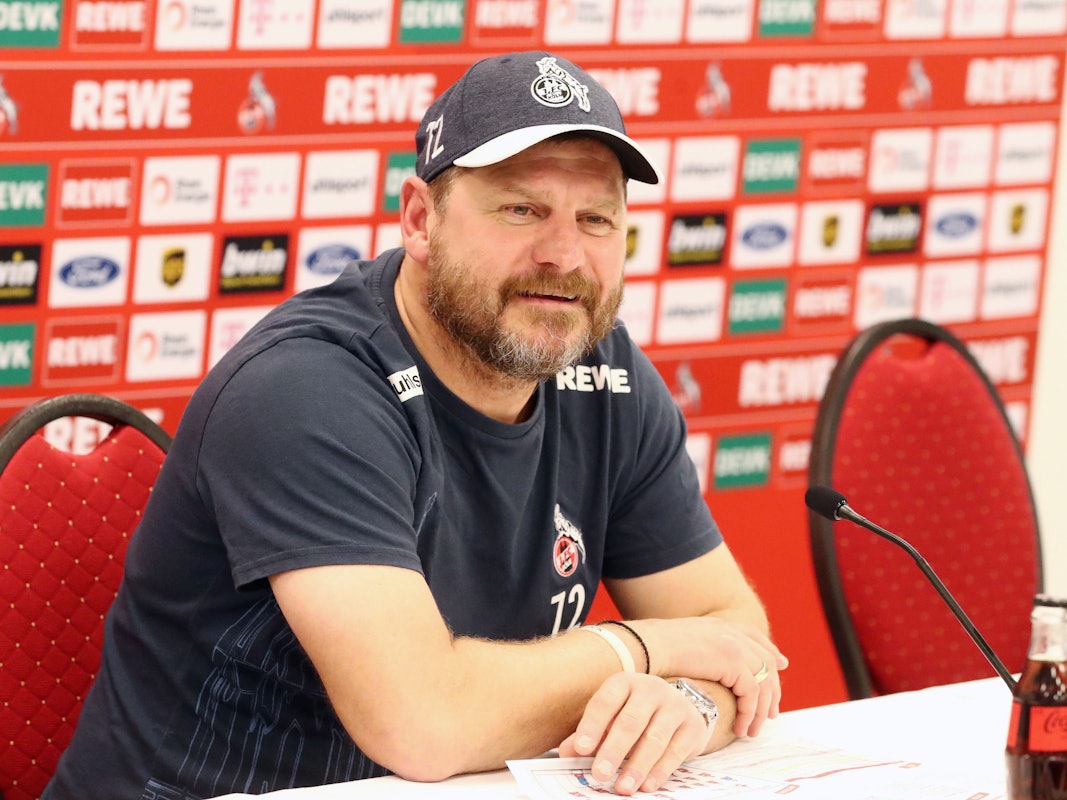 Steffen Baumgart am 05. November 2021 auf der Pressekonferenz vor dem Spiel gegen Union Berlin.