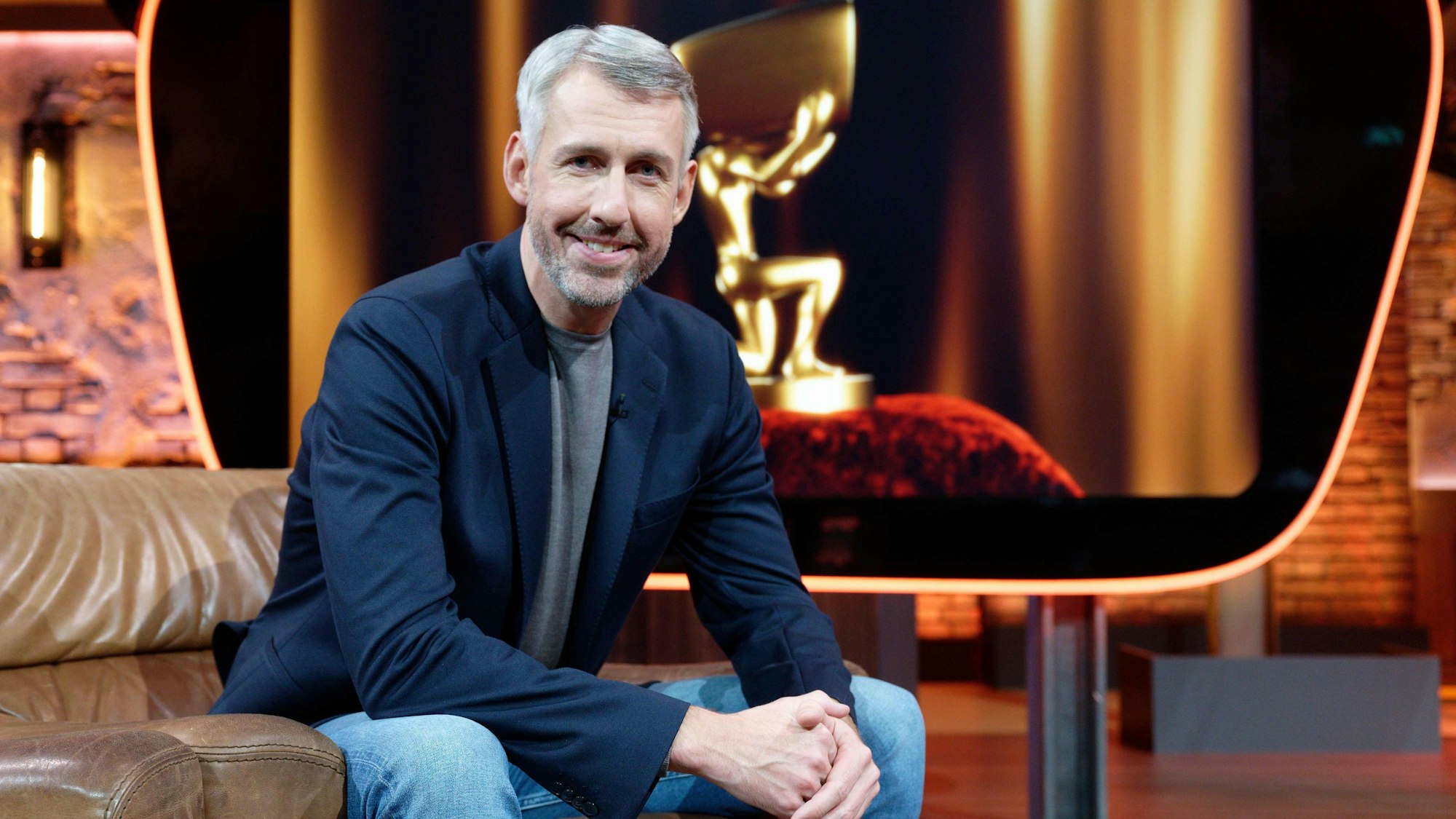 Der Entertainer Sebastian Pufpaff sitzt nach der Aufzeichnung der ersten Sendung der wieder aufgenommenen ProSieben-Comedyshow «TV total» im Studio.