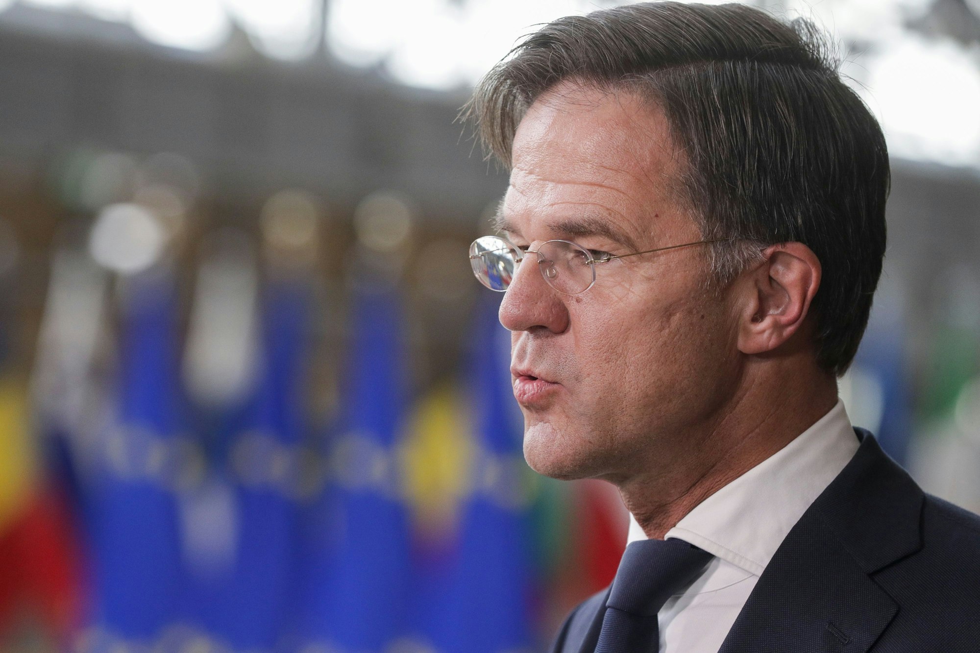 Mark Rutte, Minsterpräsidentder Niederlande, trifft zu einem Gipfel der EU-Staats- und Regierungschefs ein. Auf der Tagesordnung für den Gipfel der EU-Staats- und Regierungschefs stehen Diskussionen über die zuletzt stark gestiegenen Energiepreise in der EU, den digitalen Wandel und die Entwicklung der Corona-Pandemie. Zudem soll es u.a. eine Strategiedebatte über die Handelspolitik der EU und Gespräche über außenpolitische Themen geben. +++ dpa-Bildfunk +++