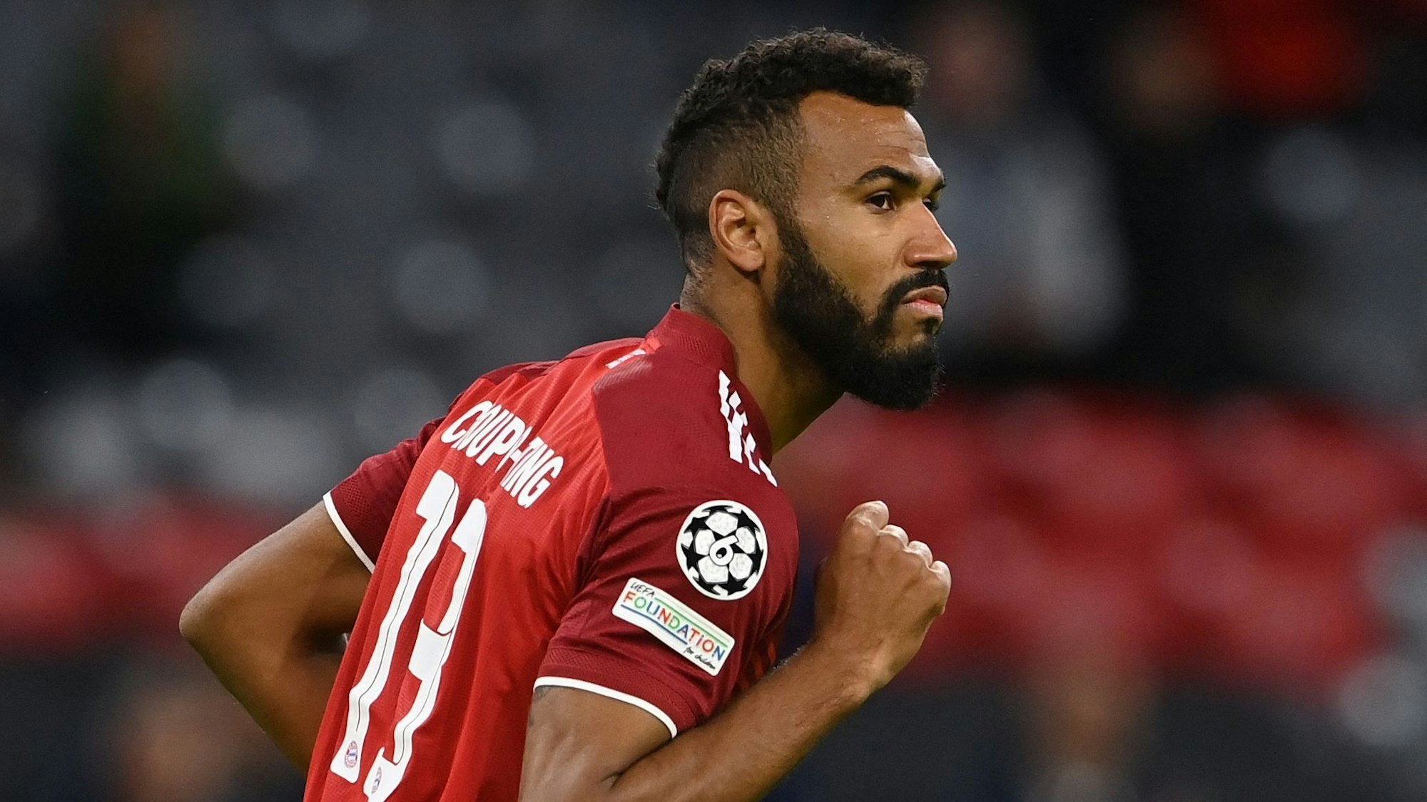 Eric Maxim Choupo-Moting jubelt im Spiel gegen Dynamo Kiew