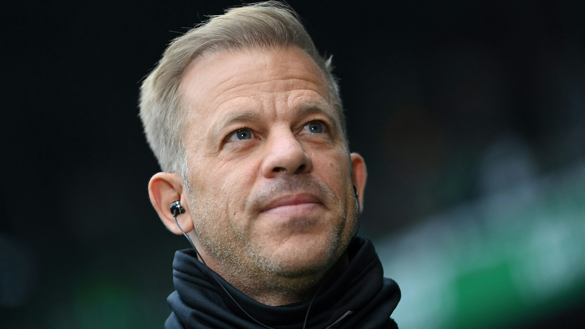 Markus Anfang am Rande eines Spiels von Werder Bremen.