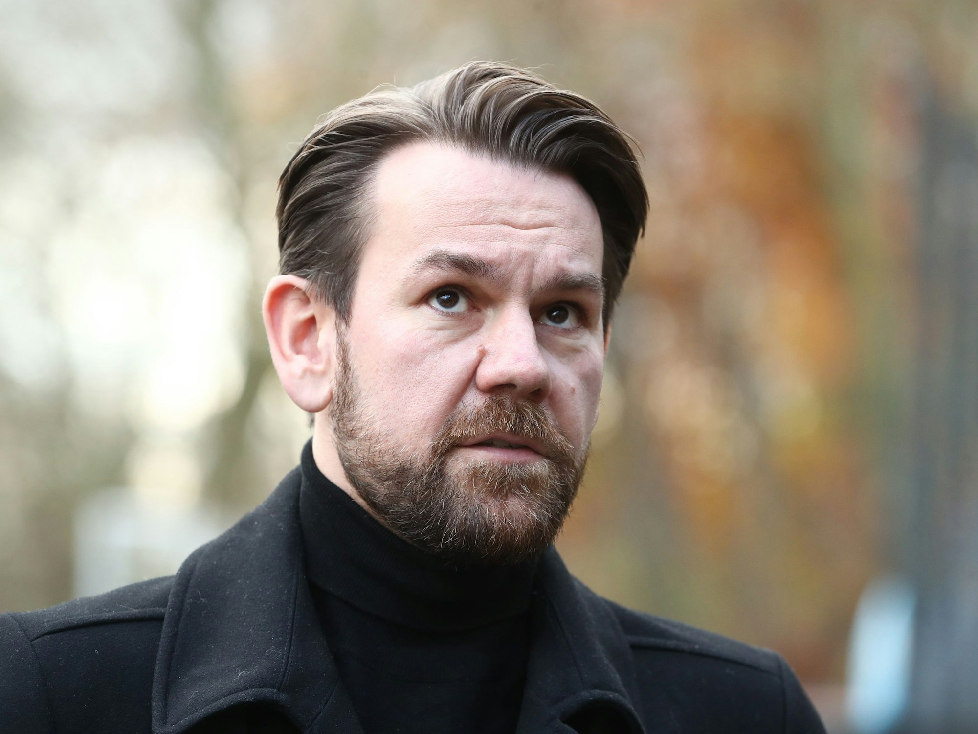 Thomas Kessler spricht am Geißbockheim