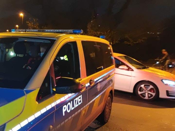 Polizei mit zahlreichen Kräften im Einsatz