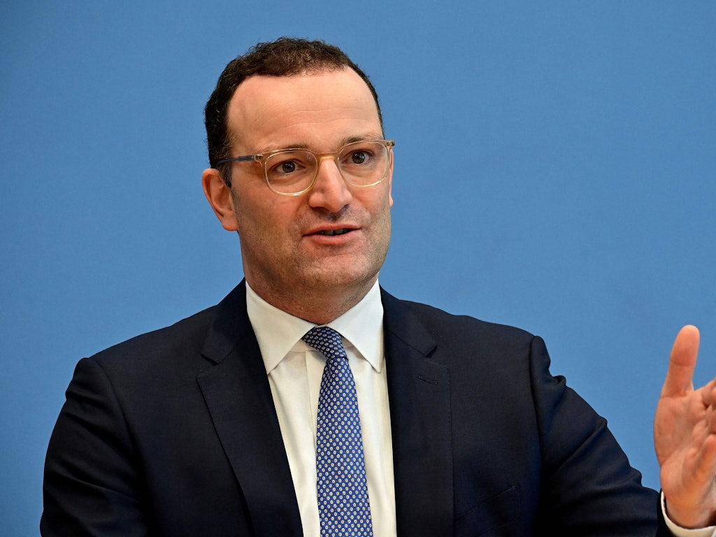 Jens Spahn (CDU) ist geschäftsführender Bundesgesundheitsminister: Er klärt am 22. November in einer Bundespressekonferenz über die Impfungen mit Biontech und Moderna auf.