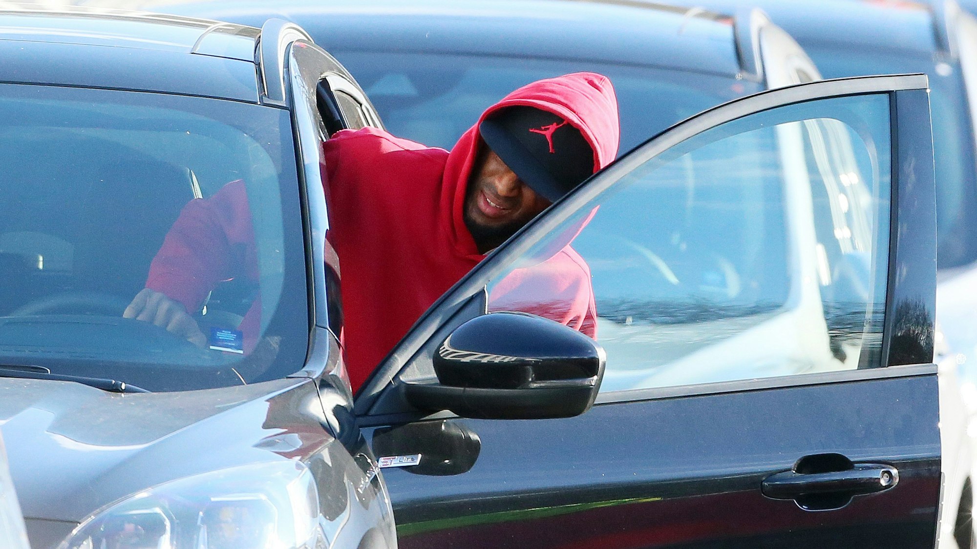 Anthony Modeste steigt in sein Auto