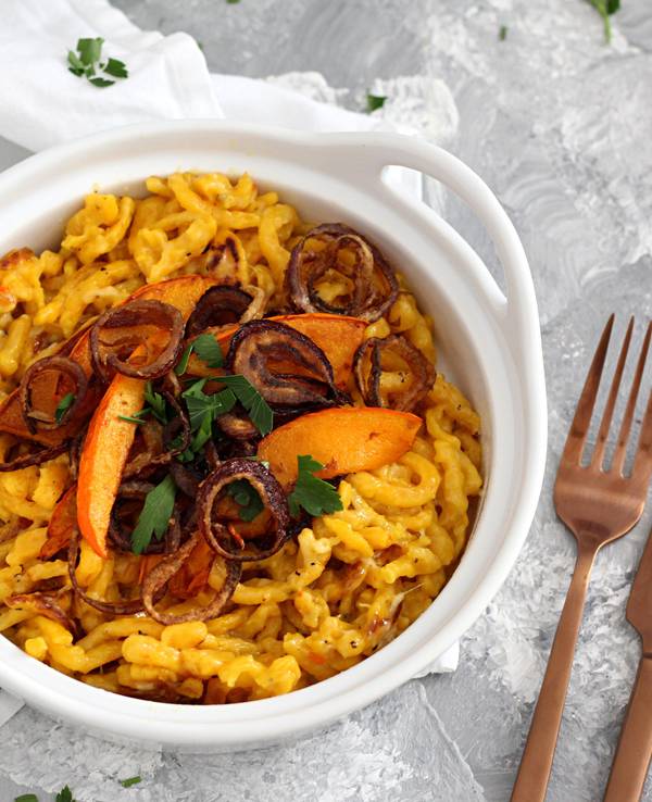 Foto vom 22.09.2019 in Berlin: Kürbisspätzle mit Röstzwiebeln