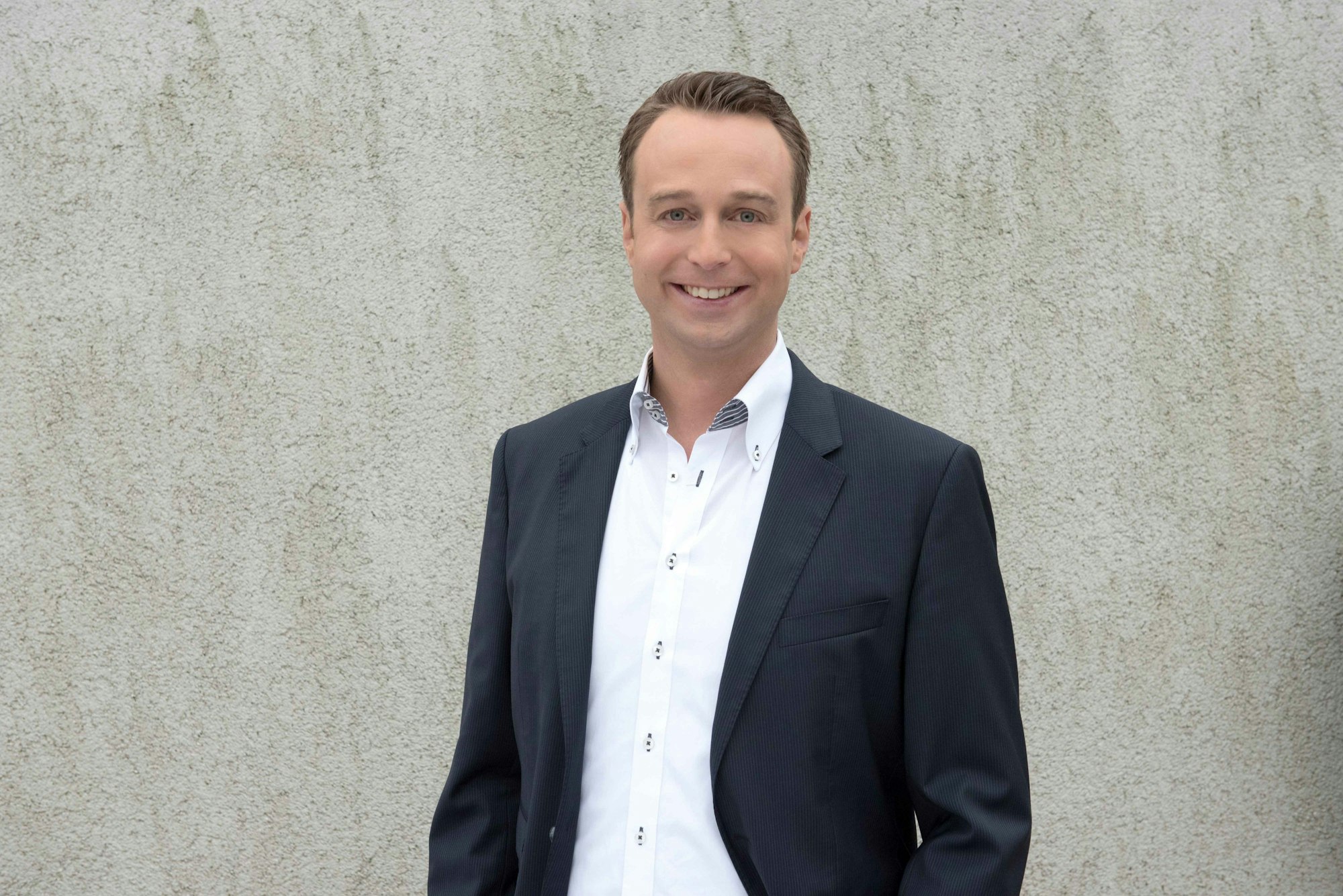 Lukas Wachten lacht in die Kamera