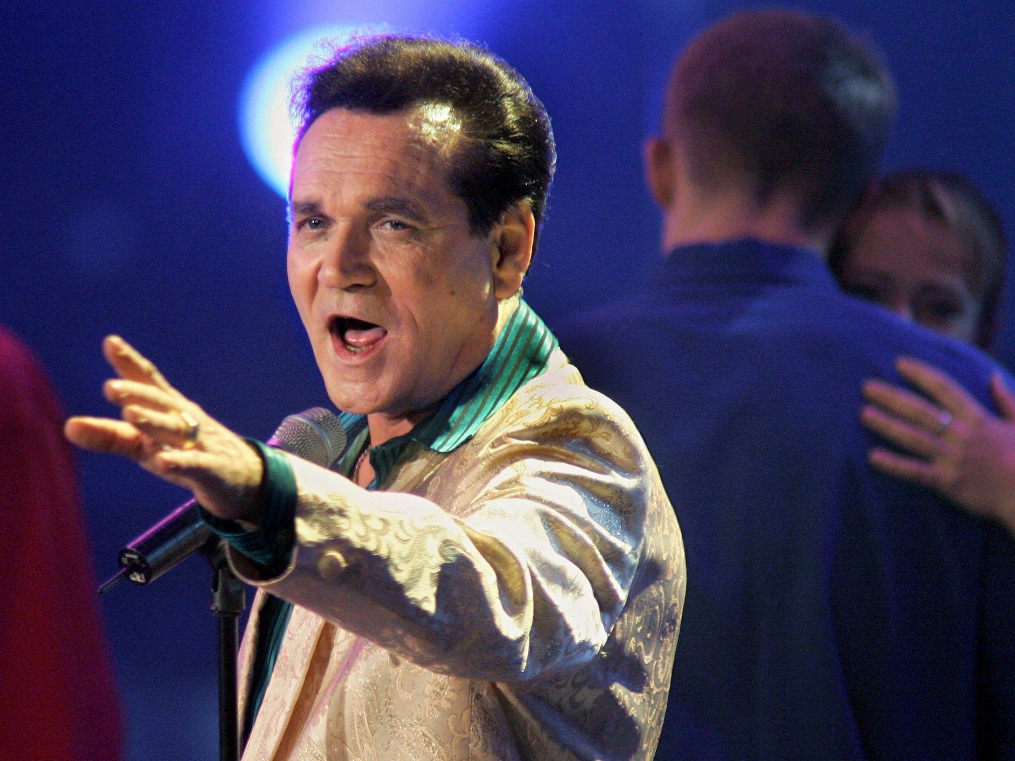 Sänger Ted Herold präsentiert 2004 seinen Hit "Moonlight".