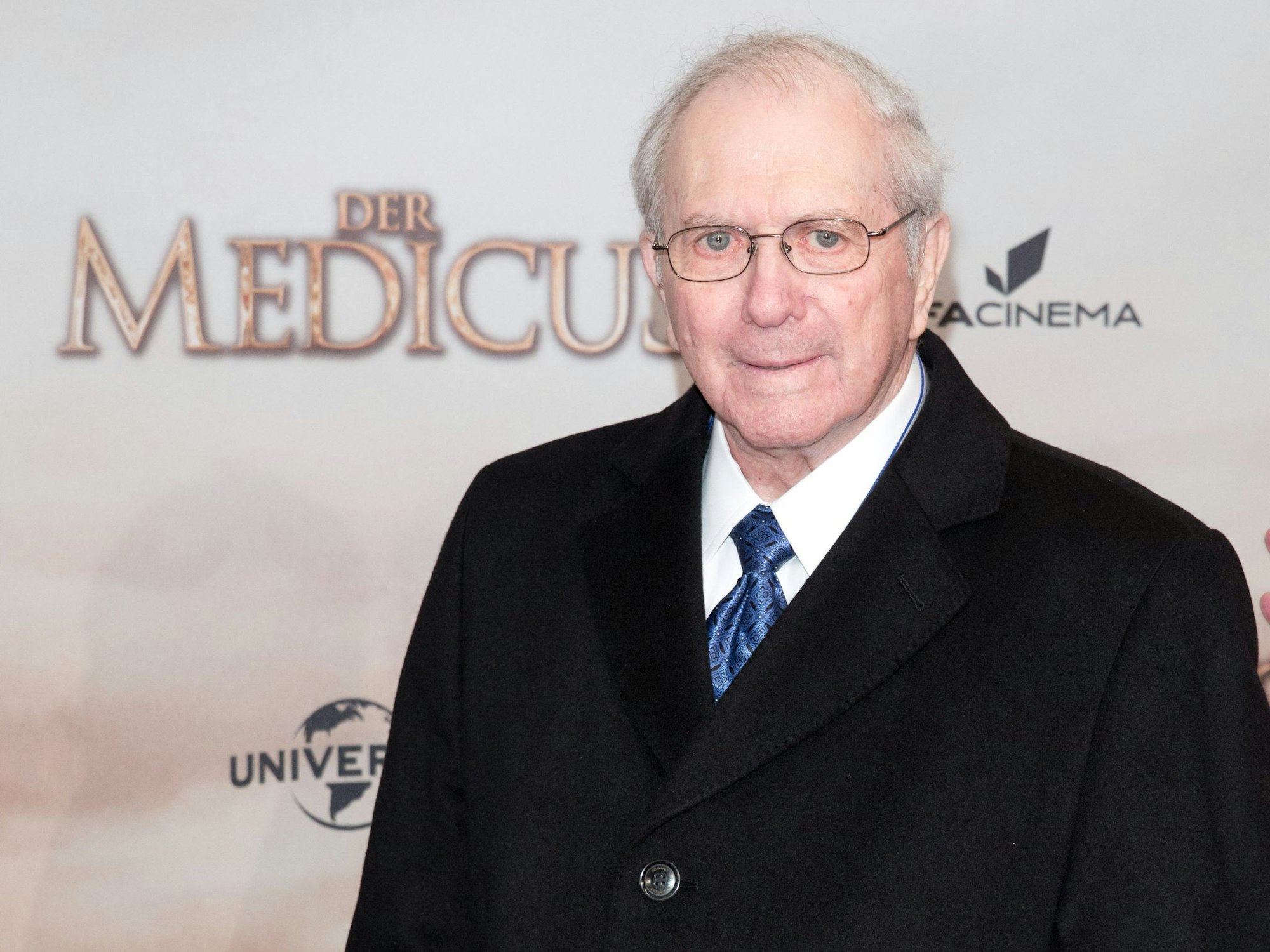 Der Schriftsteller Noah Gordon bei der Weltpremiere von „Der Medicus“ 2013 in Berlin: Der Romanautor ist im Alter von 95 Jahren gestorben.