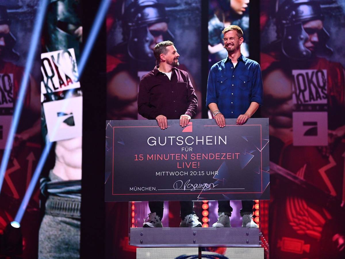 Joko Winterscheidt und Klaas Heufer-Umlauf am 23. November 2021 in der Show „Joko und Klaas gegen ProSieben“; Staffel: 2021-2; Folge: 1