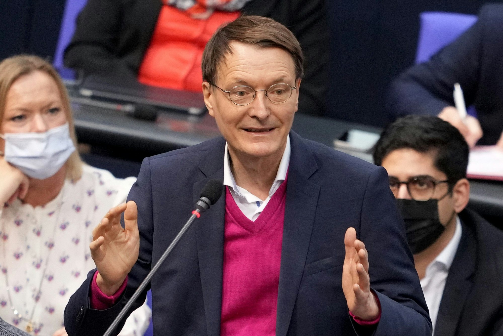 Karl Lauterbach (hier im Bundestag) hat sich klar zur Corona-Lage geäußert.