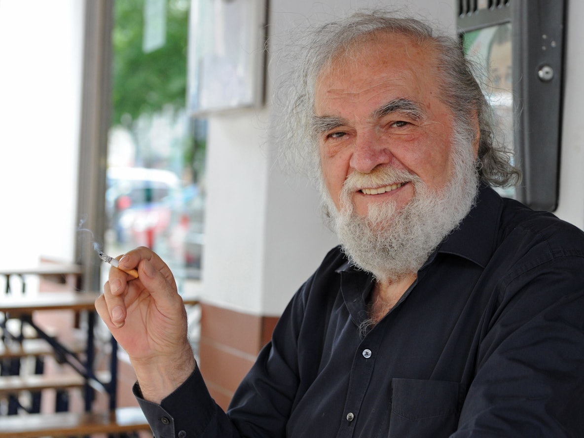 Der griechische Schauspieler Kostas Papanastasiou, bekannt als Wirt in der ARD-Serie „Lindenstraße“, hier am 22. Juni 2011. Der Schauspieler ist verstorben.