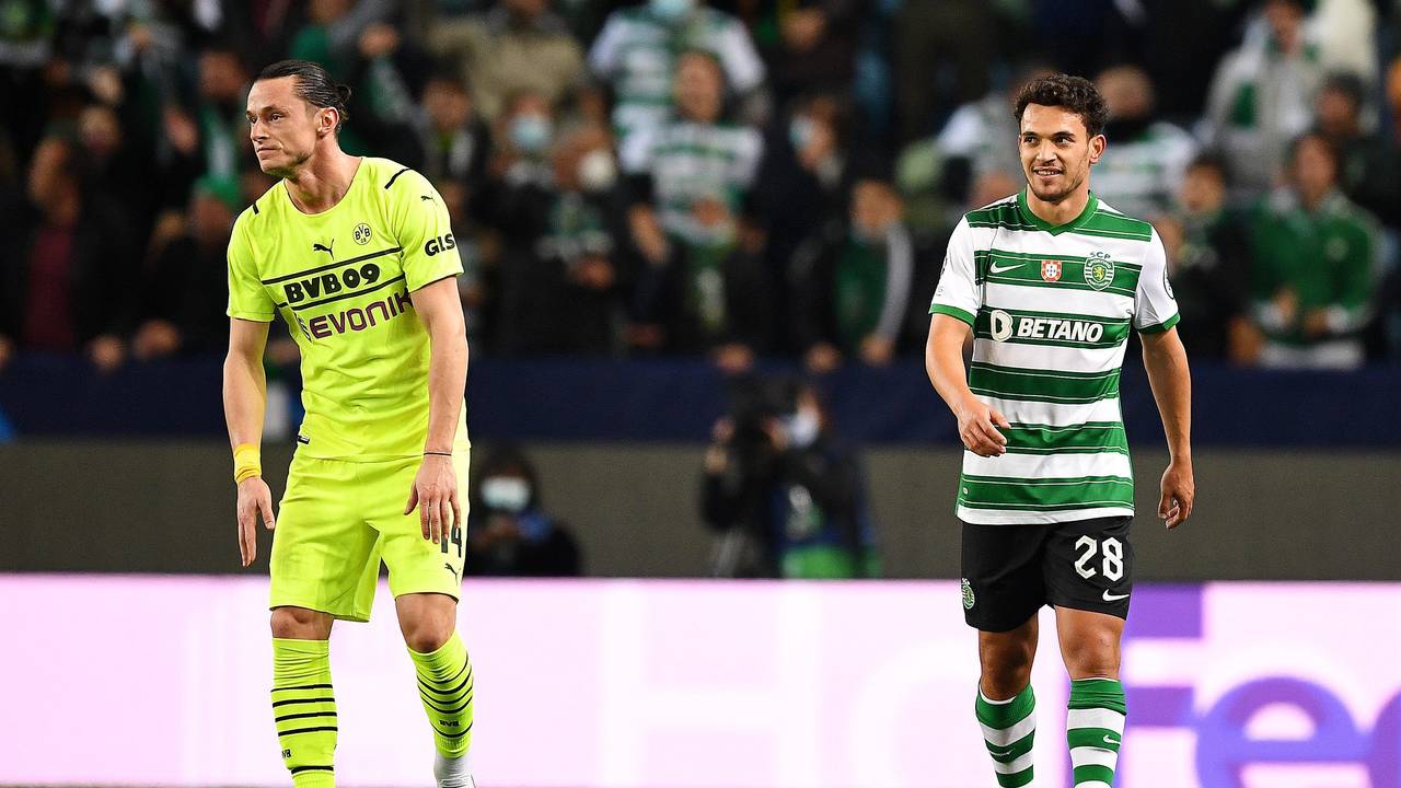 Pedro Goncalvez lacht, Dortmunds Nico Schulz schaut bedient.