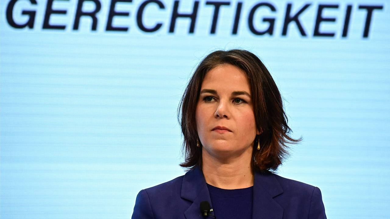 Annalena Baerbock (hier am 24.11.2021 in Berlin) hat sich zu möglichen Schritten gegen die Corona-Pandemie geäußert.