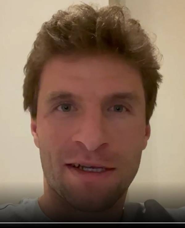 Thomas Müller startete am 24. November eine Frage-Antwort-Runde auf Instagram. Der Kommentar seines Ex-Kollegen ging in den Kommentaren durch die Decke.