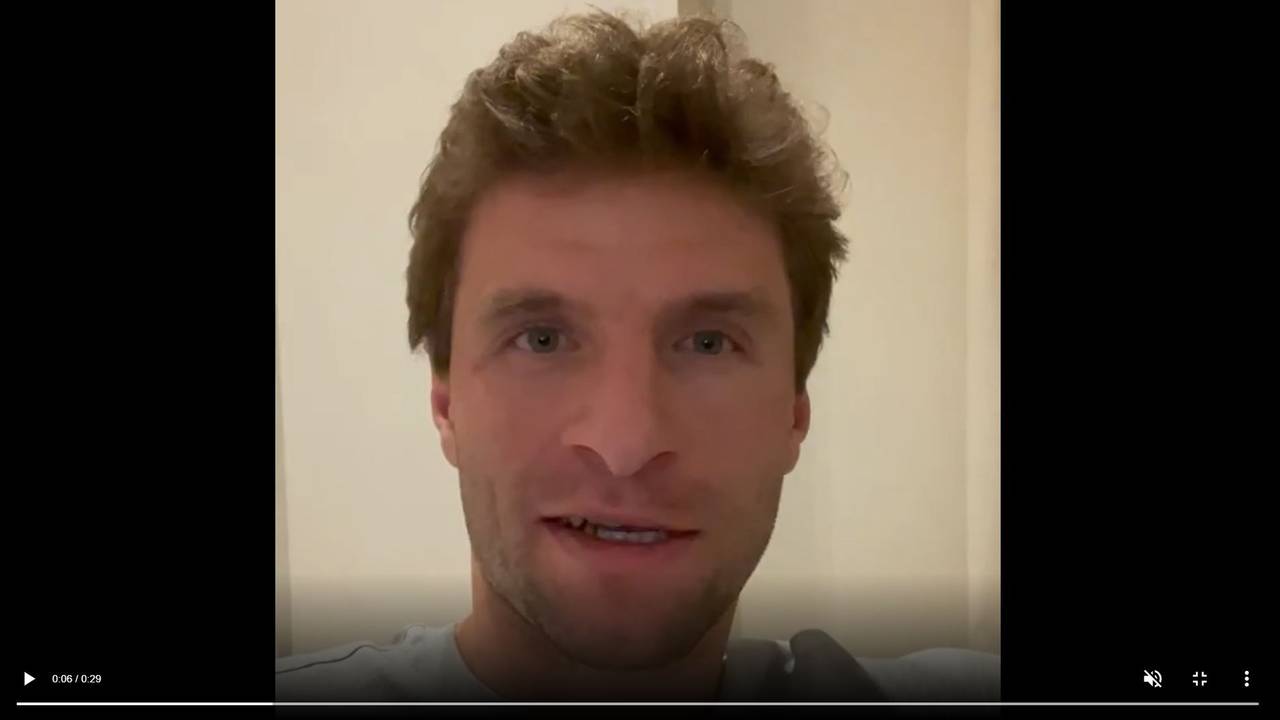 Thomas Müller startete am 24. November eine Frage-Antwort-Runde auf Instagram. Der Kommentar seines Ex-Kollegen ging in den Kommentaren durch die Decke.