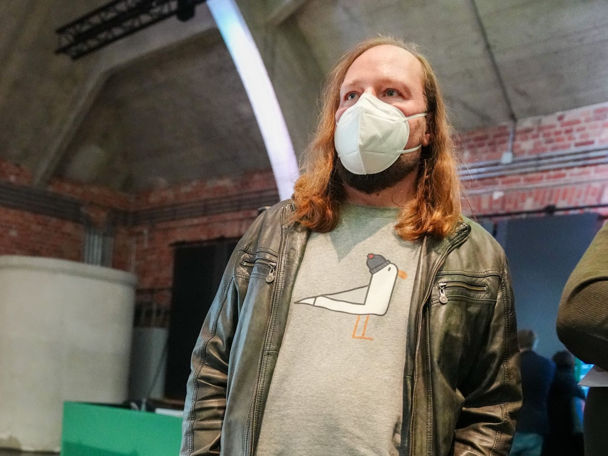 Anton Hofreiter, Bundestagsfraktionsvorsitzender von Bündnis 90/Die Grünen, bei der Urabstimmung über den Koalitionsvertrag seiner Partei am 25. November in Berlin.