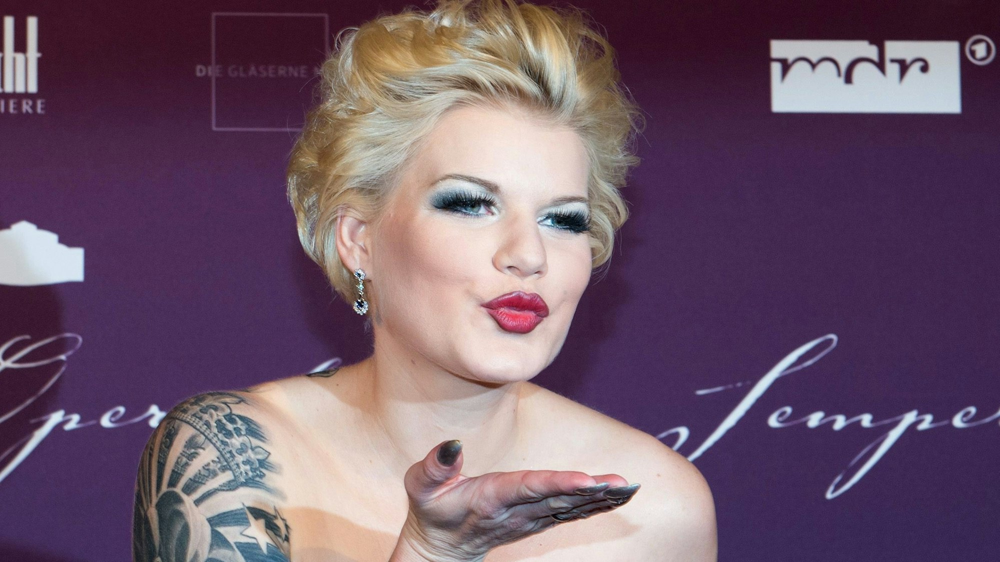 Schlagersängerin Melanie Müller im Januar 2016 auf dem Semperopernball in Dresden