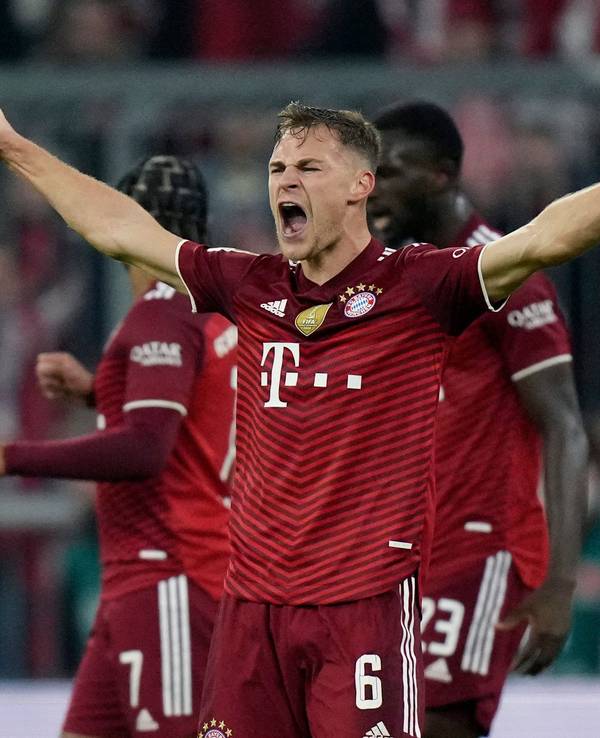 Bayerns Joshua Kimmich jubelt.