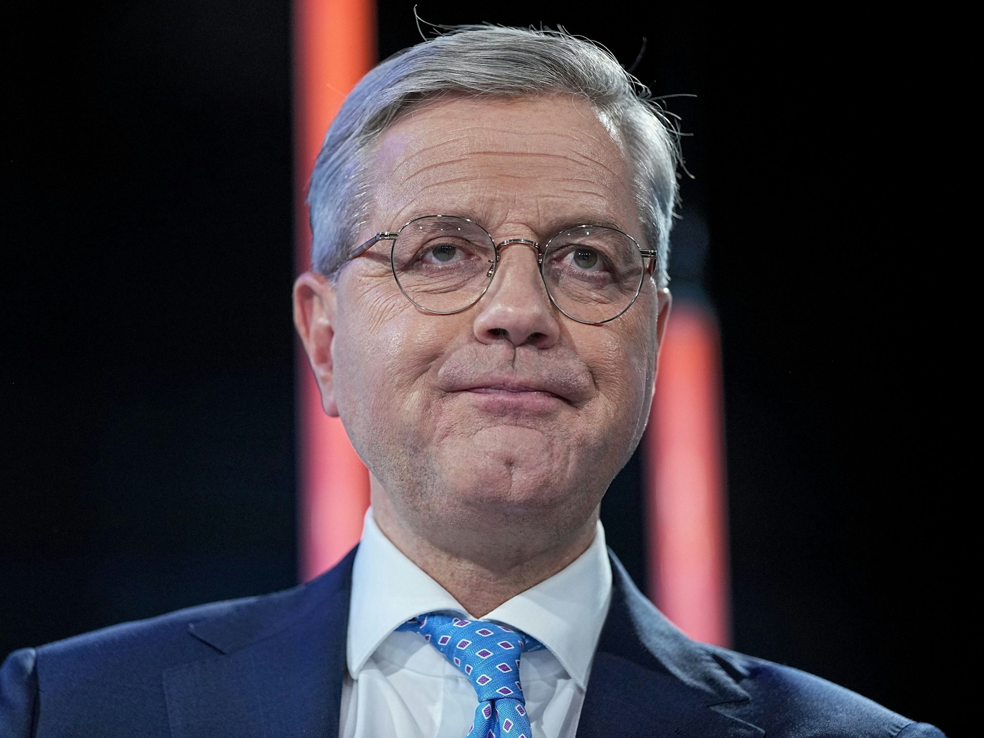 Norbert Röttgen (CDU) räumte „Versäumnisse der Regierung“ und „Entscheidungsdefizite“ ein, kritisierte aber gleichzeitig, dass die Ampel die epidemische Notlage nationaler Tragweite nicht fortführen wolle. Das Foto vom 24. November zeigt ihn im Konrad-Adenauer-Haus in dem „CDU Live“-Format den CDU-Mitgliedern.