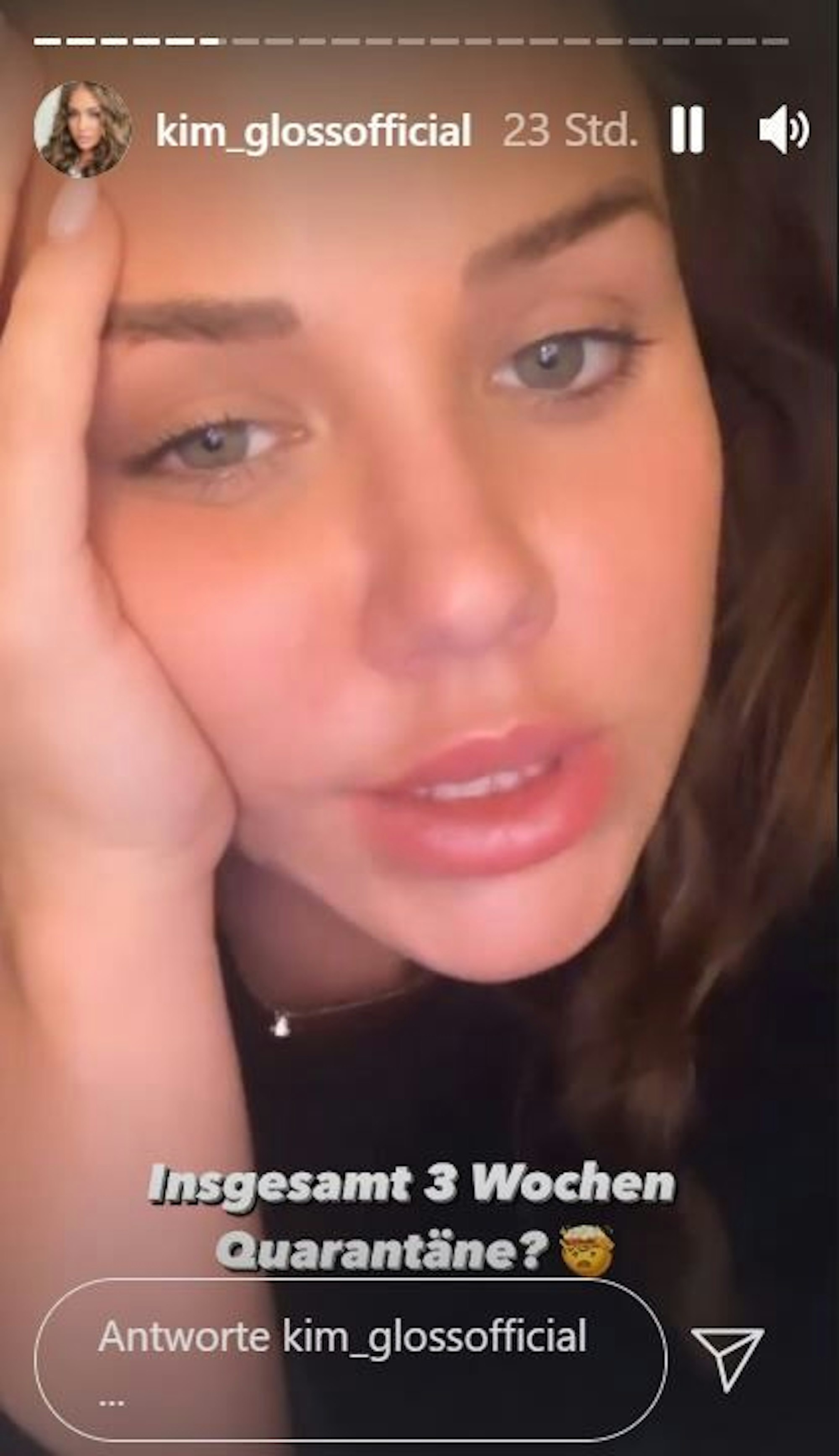 Kim Gloss zeigt sich am 25. November in ihrer Instagram-Story. Die Sängerin ist an Corona erkrankt.