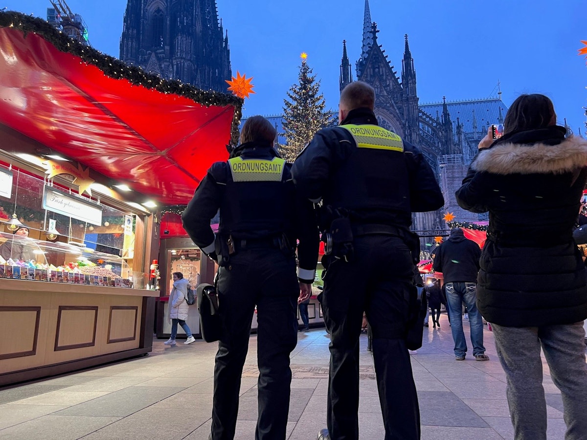 Mitarbeiter Ordnungsamt am 25. November am Dom