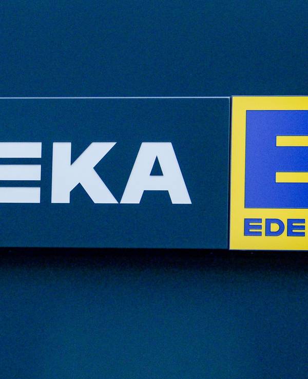 Das Logo von Edeka Ende 2020 in Berlin. Die Edeka-Gruppe ist Deutschlands größter Lebensmittelhändler.