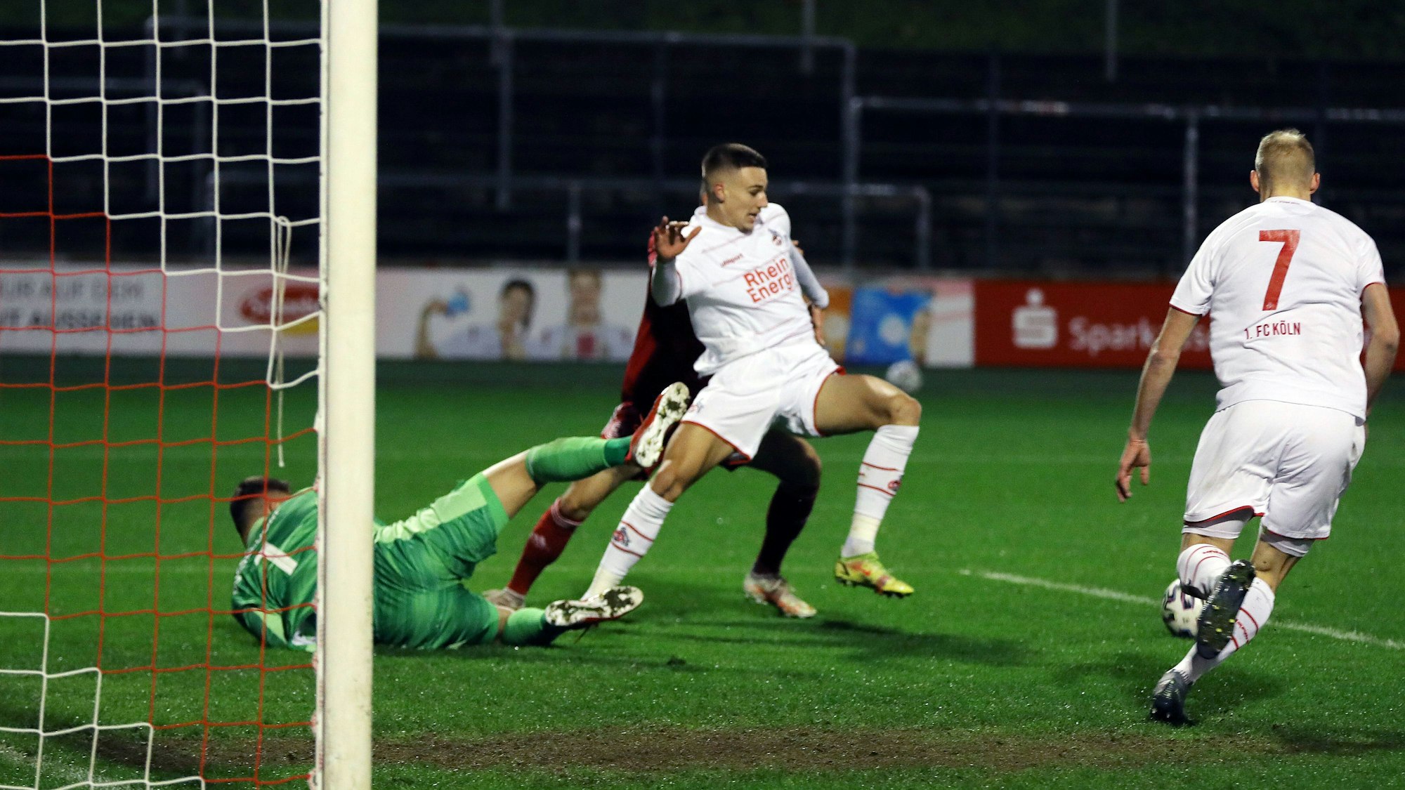 Tim Lemperle in Aktion gegen Fortuna Düsseldorf II.