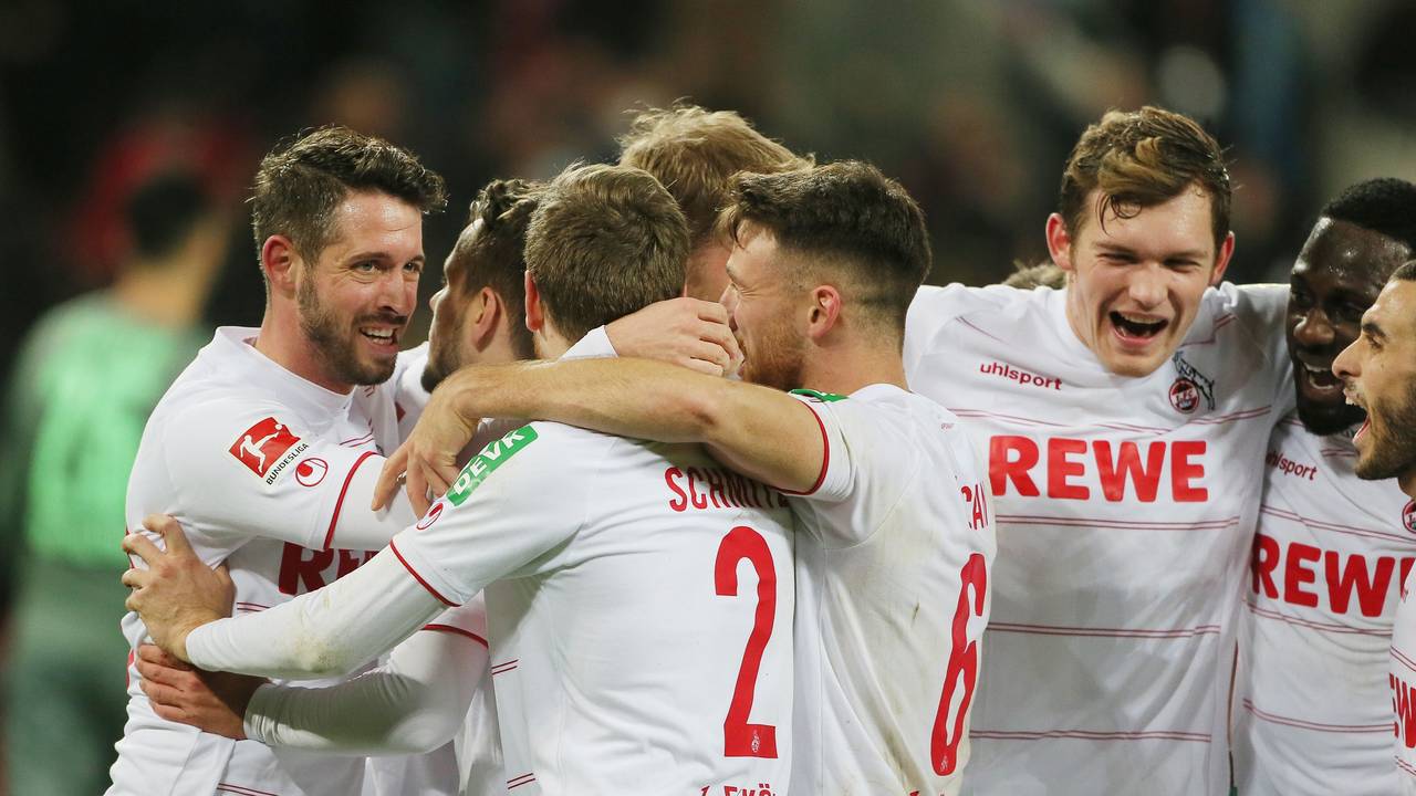 Jubel nach dem Tor zum 4:1 durch Sebastian Andersson (1. FC Köln).