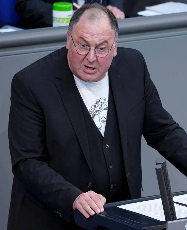 Fordert einen Olympia-Boykott: Erhard Grundl, hier bei einer Rede im Bundestag am 23. April 2021.