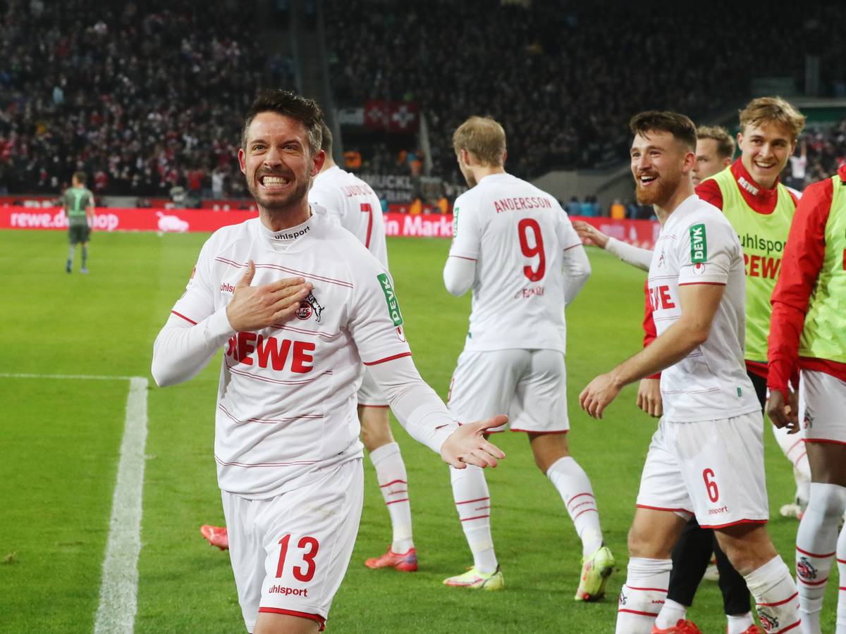 Mark Uth jubelt für den 1. FC Köln gegen Borussia Mönchengladbach.